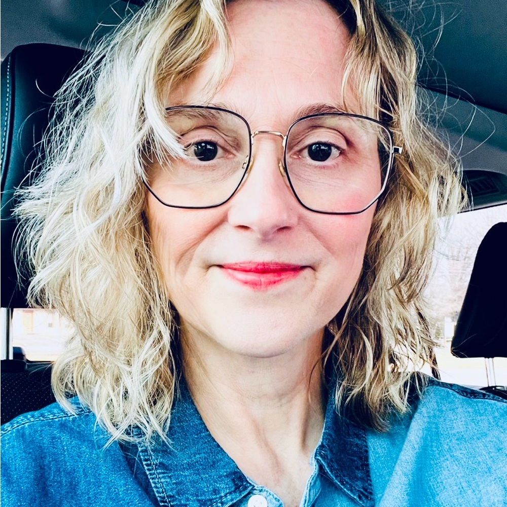 Meet your Posher, Amy